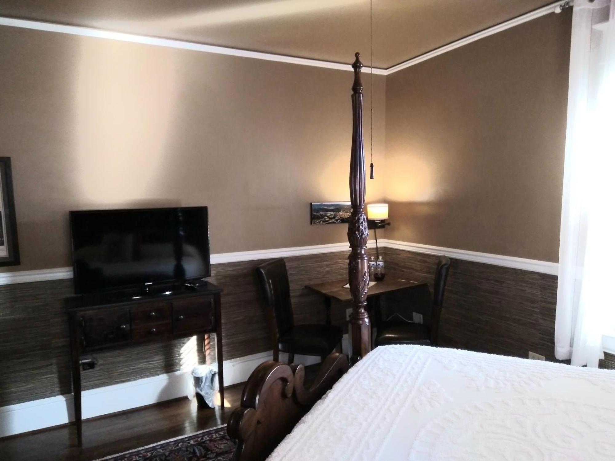 Black Lantern Inn Roanoke Bagian luar foto
