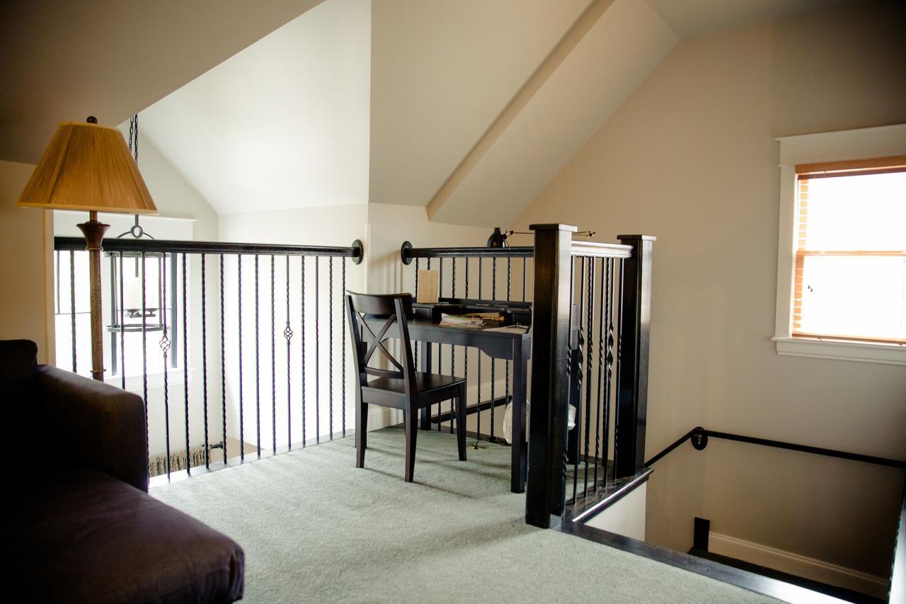Black Lantern Inn Roanoke Bagian luar foto